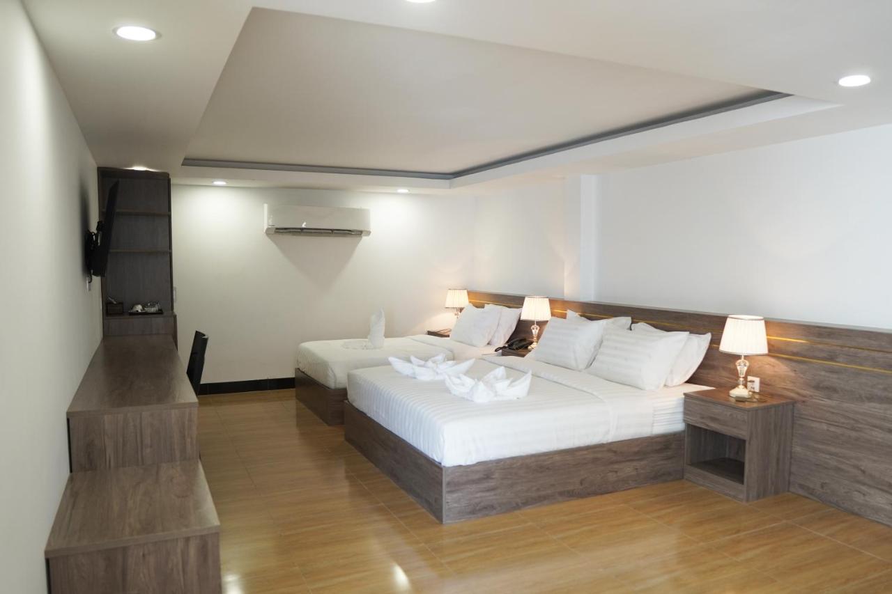 Apple Hotel Three - Near Pnh Airport Phnom Penh Exterior foto